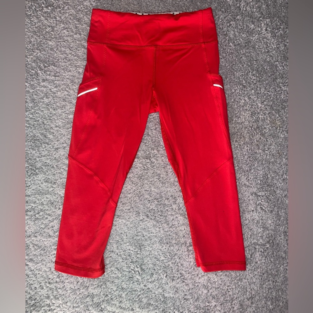 Lululemon Run: Mod Moves Crop Love Red/Mod Dot Printed Black  Women’s Size 4
